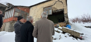 Yüksekova'da evi çöken yaşlı kadına devlet şefkati: "Yalnız bırakmayacağız"