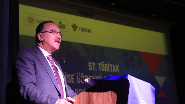 Antalya'da "TÜBİTAK Lise Öğrencileri Araştırma Projeleri Yarışması" ödül töreni düzenlendi