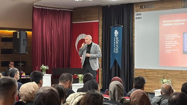 Bucak'ta "Dijital Aile" semineri düzenlendi