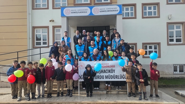 Gümüşhacıköy'de "Isıtan Eller Projesi" uygulanıyor