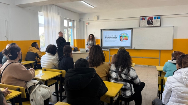 Datça'da "Göz Hizasında Sağlık" projesi kapsamında seminer düzenlendi.