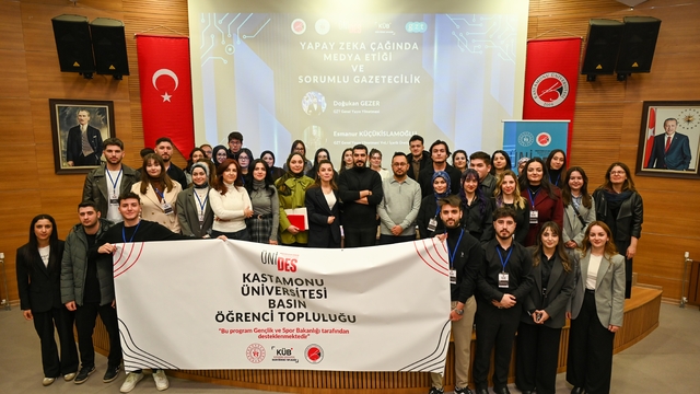 Kastamonu Üniversitesi'nde yapay zeka ve medya etiği masaya yatırıldı