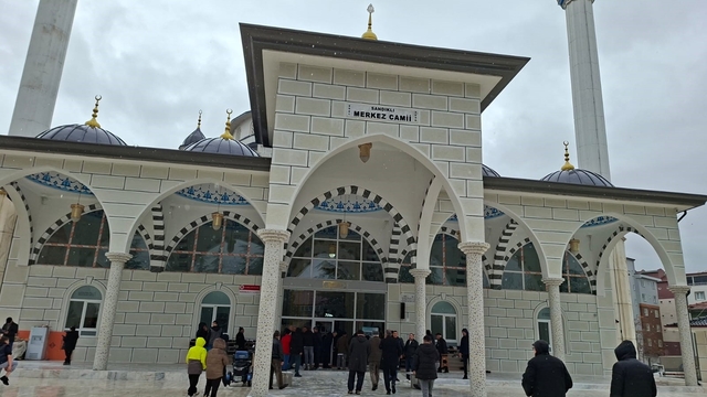 Sandıklı Merkez Cami ibadete açıldı