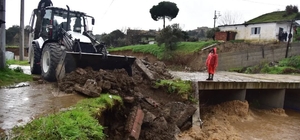 İncirliova Belediyesi'nden yağışa hızlı müdahale