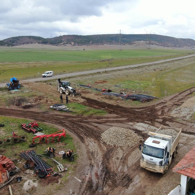 İnönü'de mahalle içi yollar yenileniyor