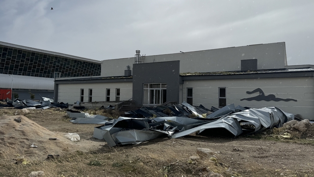 Karaman'da şiddetli rüzgar etkili oldu