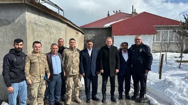 Bulanık Kaymakamı Koşansu'dan şehit ailesine ziyaret