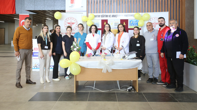 Antakya'da "Uluslararası Çocukluk Çağı Kanseri Günü" kapsamında stant açıldı