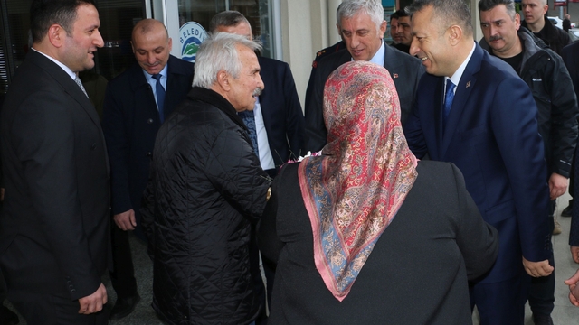 Trabzon Valisi Şahin, Of'ta istişare toplantısına katıldı