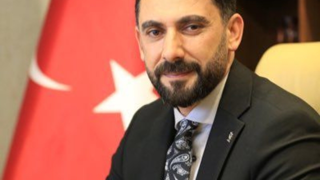 AK Parti Çukurova İlçe Başkanı Akın'dan Çukurova Belediyesine "yağmur" tepkisi