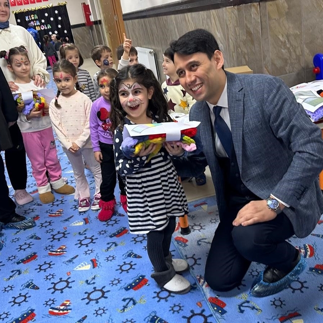 'Bir Atkı Bin Umut' projesiyle minik hayaller gerçeğe dönüştü