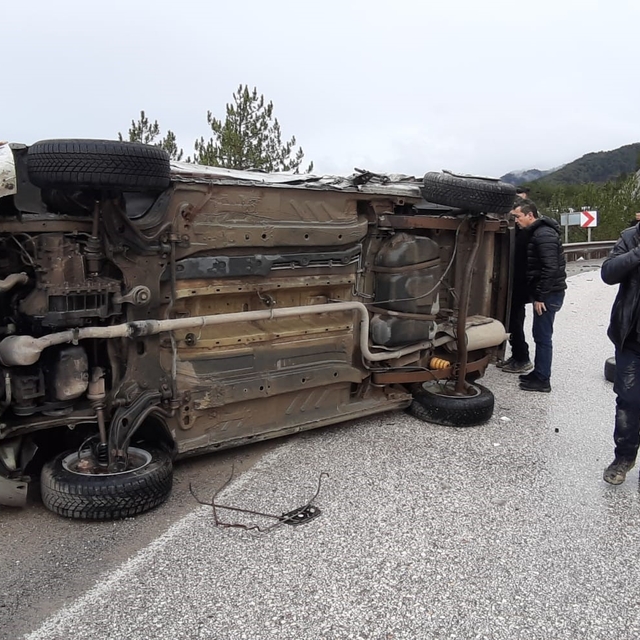 Bolu'da cenaze dönüşü kaza: 2 yaralı