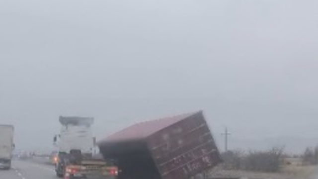 Kayseri'de kuvvetli rüzgar etkili oldu