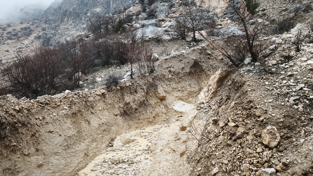 Adıyaman'da heyelan riski nedeniyle 2 ev tahliye edildi