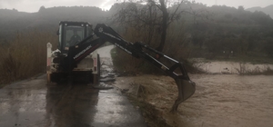 Aydın'da sağank yağışa karşı Büyükşehir ekiplerinden yoğun çalışma