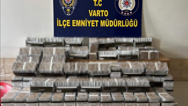Muş'ta kaçak sigara operasyonu: Bin 766 paket ve 35 bin makaron ele geçirildi