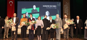 Gaziantep Büyükşehir'in ev sahipliğinde "Yeşil Otobüs" belgeselinin ilk gös...