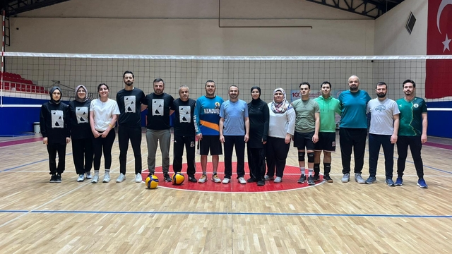 Vezirköprü'de Tıp Bayramı Voleybol Turnuvası başladı