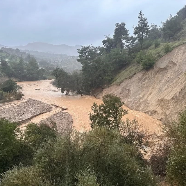 İncirliova'da sağanak sonrası 9 ev tahliye edildi
