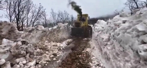 Yayladere'de karla mücadele çalışmaları sürüyor