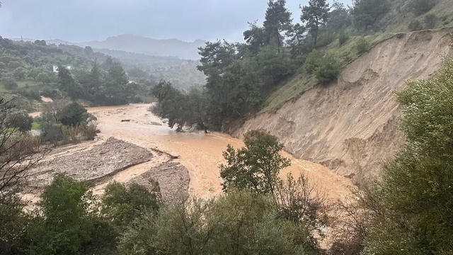 İncirliova'da sağanak sonrası 9 ev tahliye edildi