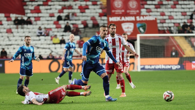 Trendyol Süper Lig: Antalyaspor: 3 - Samsunspor: 1 (Maç sonucu)