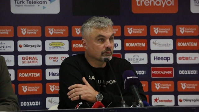 Thomas Reis: "Yediğimiz gollere bakınca da çok basit goller yedik"
Samsunspor Teknik Direktörü Thomas Reis:
"Göstermiş olduğumuz performans nedeniyle de hayal kırıklığı yaşıyorum"