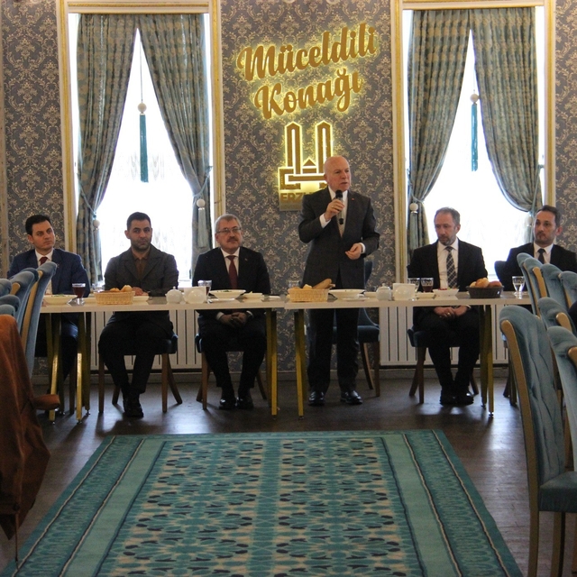 Tarihi konakta Ramazan öncesi "Zekat" buluşması
Erzurum protokolü ve esnafı...