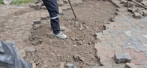 Koçarlı'da bozuk yollar onarıldı, Cihanoğlu Camii çevresi yeniden düzenlend...