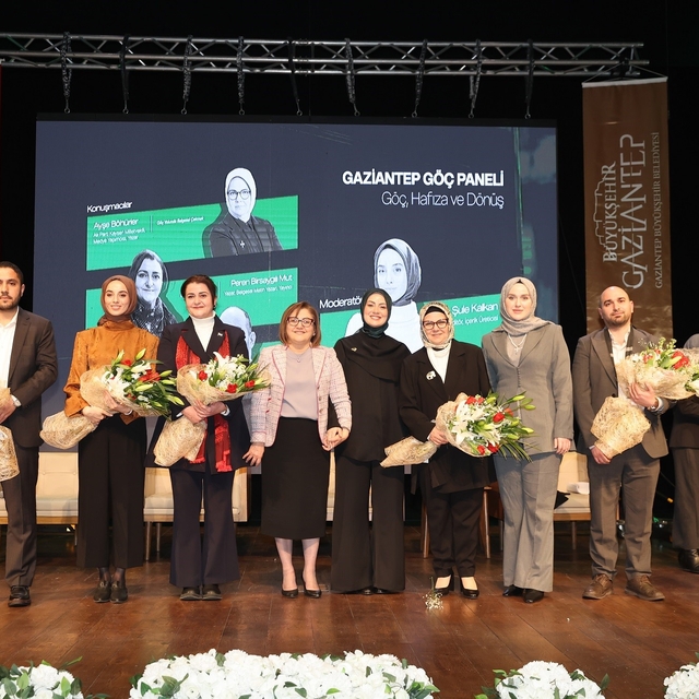 Gaziantep Büyükşehir'in ev sahipliğinde "Yeşil Otobüs" Belgesel Filmi'nin i...