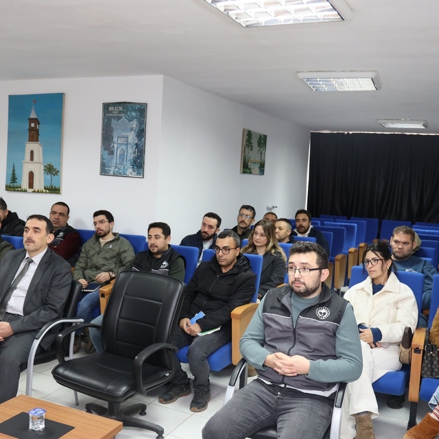 Bilecik'te veteriner hekimlerine 'Biyogüvenlik Ve Buzağı Kayıpları' eğitimi