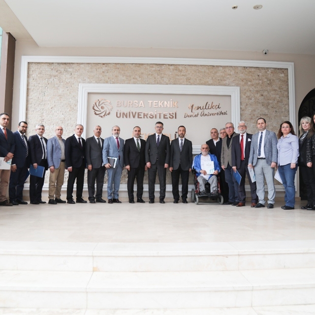 BTÜ'de personele vefa ödülü