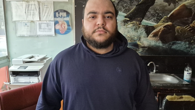 Polis denetimini 'internet kafe baskını' diyerek çarpıttılar, olan esnafa oldu
Sosyal medyada oluşturulan yanlış algı esnafın işlerini düşürdü
İnternet kafe yetkilisi Mustafa Çoğal:
"Şafak vakti uyuşturucu baskınıyla aynı algıya döndü"
"O gün yapılan denetimlerde işletmemizde herhangi bir sorun tespit edilmedi"