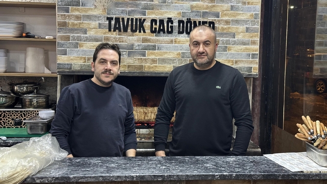 Erzurum'da kuzu etiyle yapılan 'cağ kebaba' tavuklu alternatif