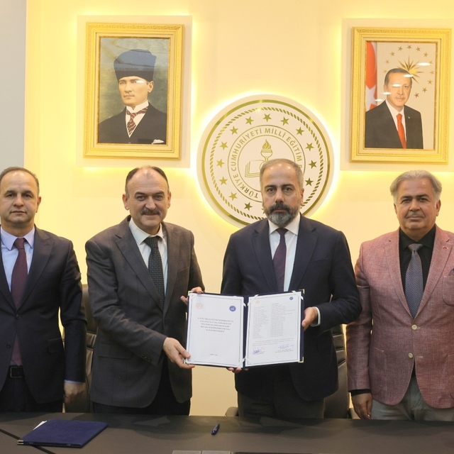 Van YYÜ'nün akademik gücü şehrin eğitimine yansıyor