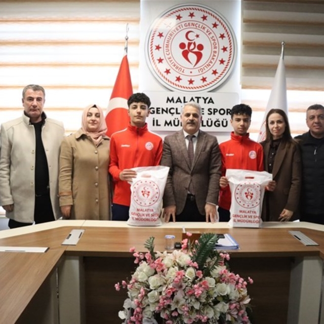 Röveşata golünün kahramanları ödüllendirildi