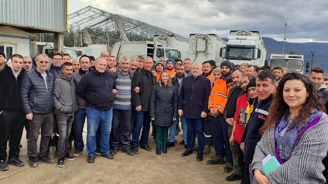 Başkan Tekin'den Biosun işçilerine ekstra zam