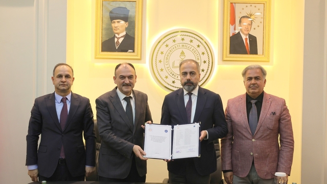 Van YYÜ'nün akademik gücü şehrin eğitimine yansıyor