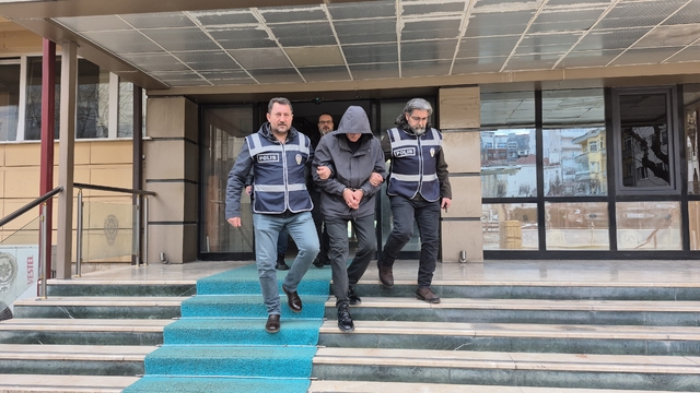 Eskişehir'de 59 suçtan aranan ve 74 yıl hapis cezası olan şahıs yakalandı