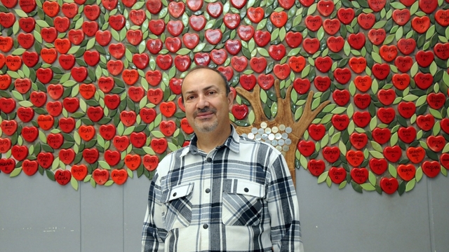 Kalp nakliyle 12 yıldır sağlıklı yaşıyor
Nakilden 7 yıl sonra ikinci evliliğini yapan 54 yaşındaki adam, yeni hayatını mutlu bir şekilde sürdürüyor