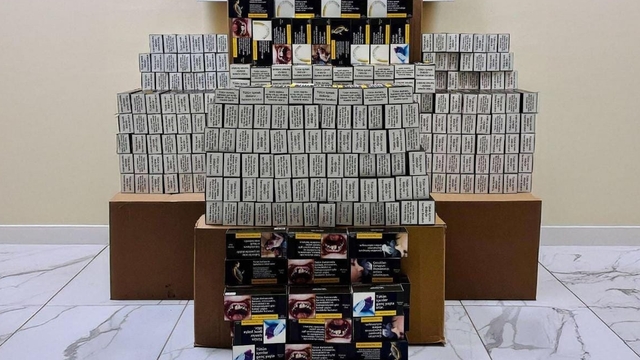 Mersin'de otomobilde 200 bin makaron ele geçirildi