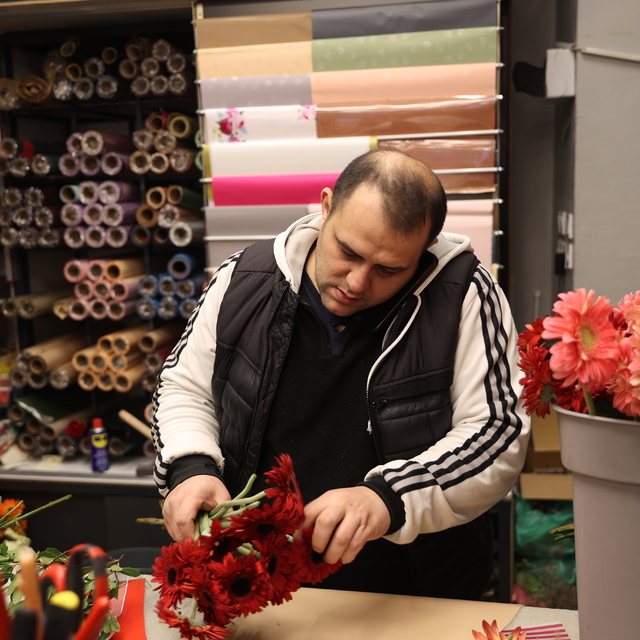 Trakya'da Sevgililer Günü yoğunluğu çiçekçilere yansıdı