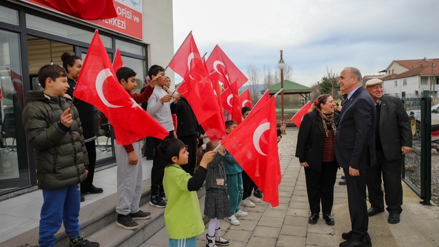 Başkan Özlü Roman koordinasyon merkezini inceleme