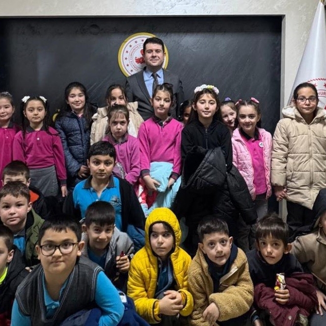 Öğrenciler yönetim birimlerini yerinde tanıdı