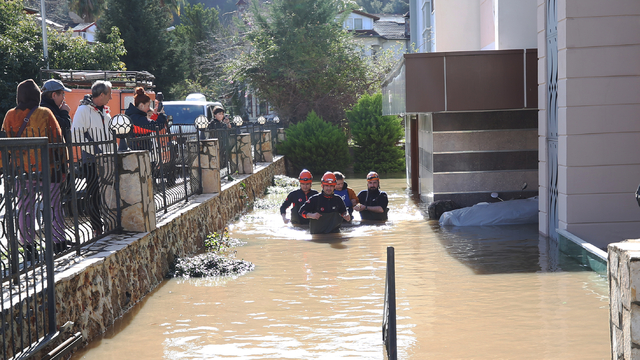 Alanya'da su baskını olan Dim Barajı'nın çevresindeki evler boşaltıldı