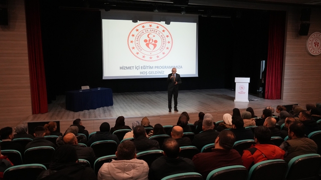 Mesleki hizmet içi eğitimler sürüyor