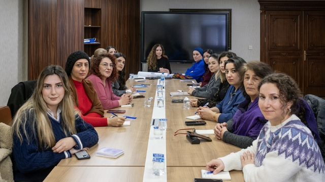 Diyarbakır Büyükşehir Belediyesi kadının insan hakları eğitim programını hayata geçirdi
