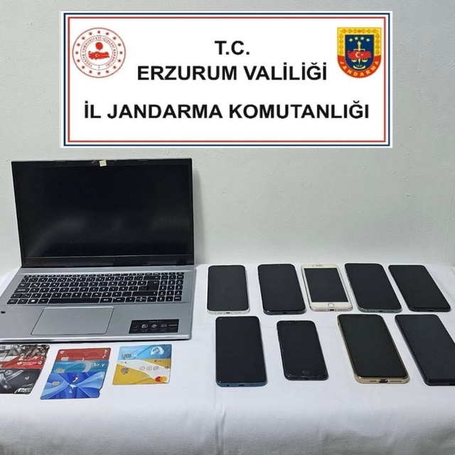 Jandarmanın siber devriyeleri işbaşında
Erzurum merkezli operasyonda 7 tutu...
