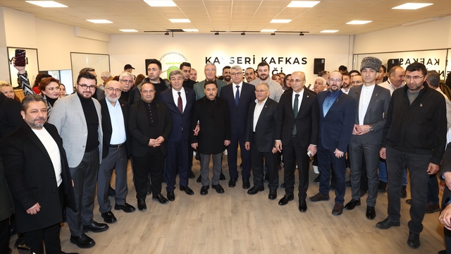 Başkan Büyükkılıç, Kafkas Derneği'nin yeni hizmet binasının açılışına katıldı