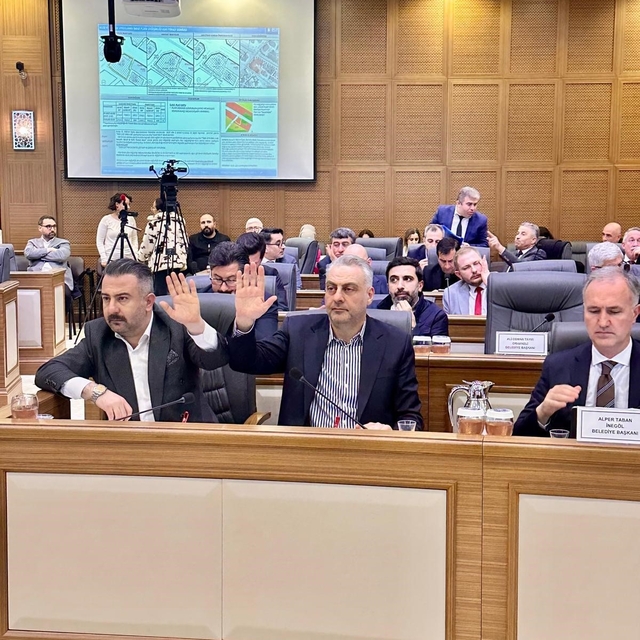 Deprem üzerinden siyaset yapanlara eleştiri: "Devlet ilk andan itibaren, tü...